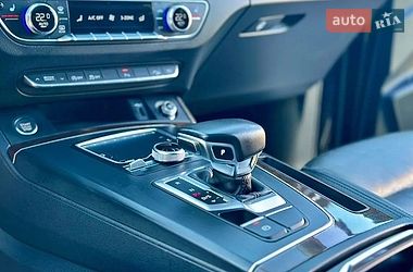 Внедорожник / Кроссовер Audi Q5 2017 в Киеве