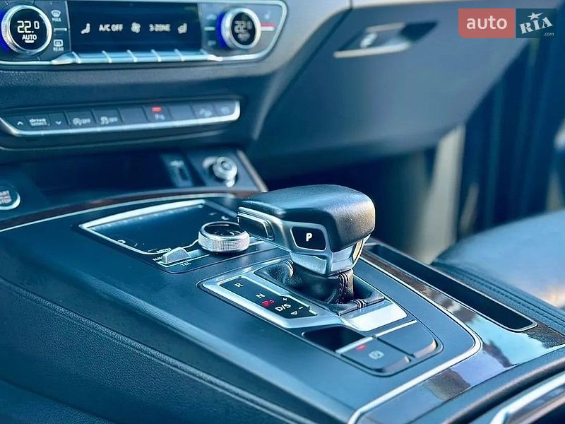 Внедорожник / Кроссовер Audi Q5 2017 в Киеве