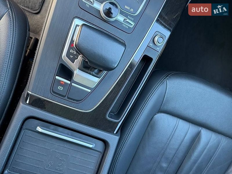Позашляховик / Кросовер Audi Q5 2020 в Львові