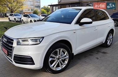 Позашляховик / Кросовер Audi Q5 2017 в Калуші