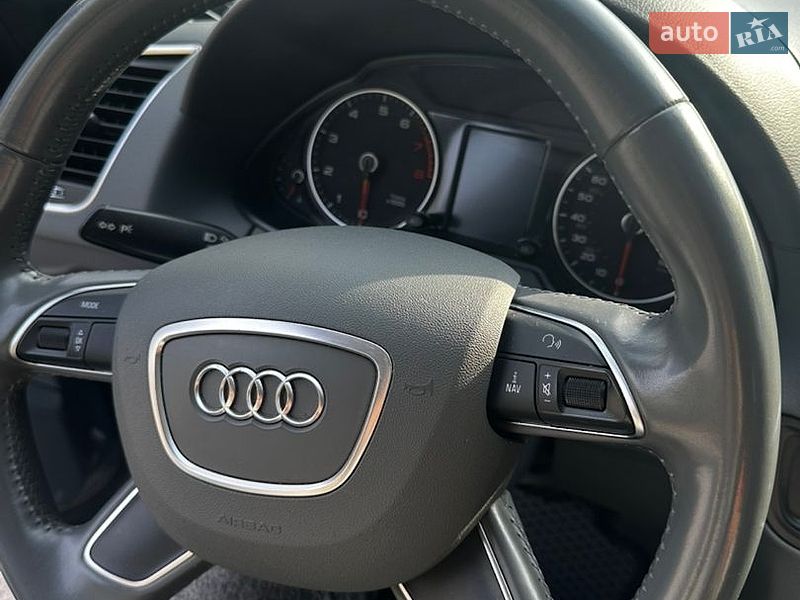 Позашляховик / Кросовер Audi Q5 2015 в Харкові