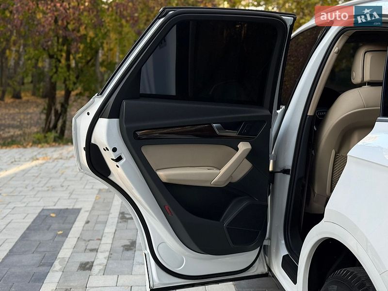 Позашляховик / Кросовер Audi Q5 2019 в Тернополі