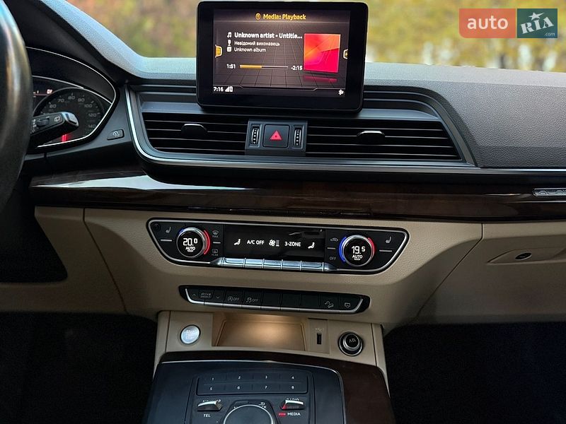 Позашляховик / Кросовер Audi Q5 2019 в Тернополі