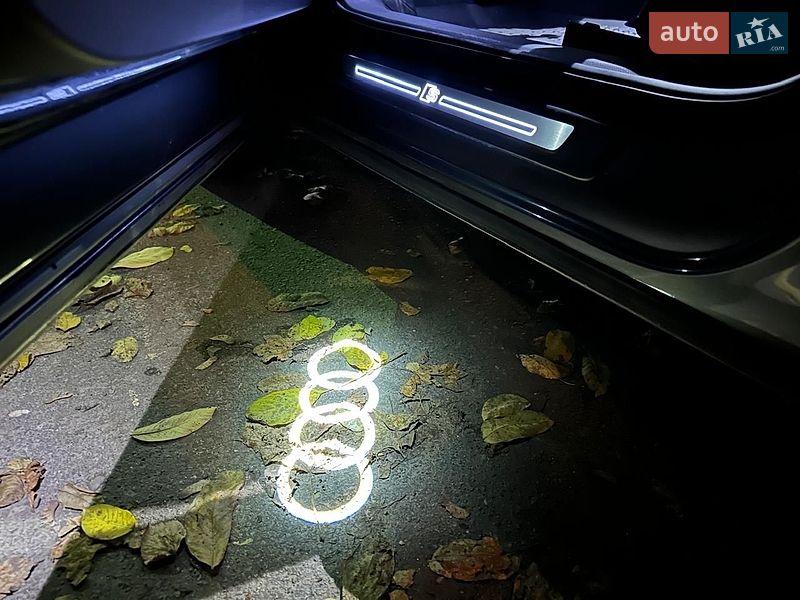 Внедорожник / Кроссовер Audi Q5 2022 в Черновцах