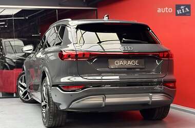 Внедорожник / Кроссовер Audi Q6 e-tron 2024 в 