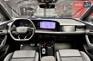 Внедорожник / Кроссовер Audi Q6 e-tron 2024 в 