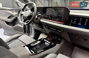 Внедорожник / Кроссовер Audi Q6 e-tron 2024 в 