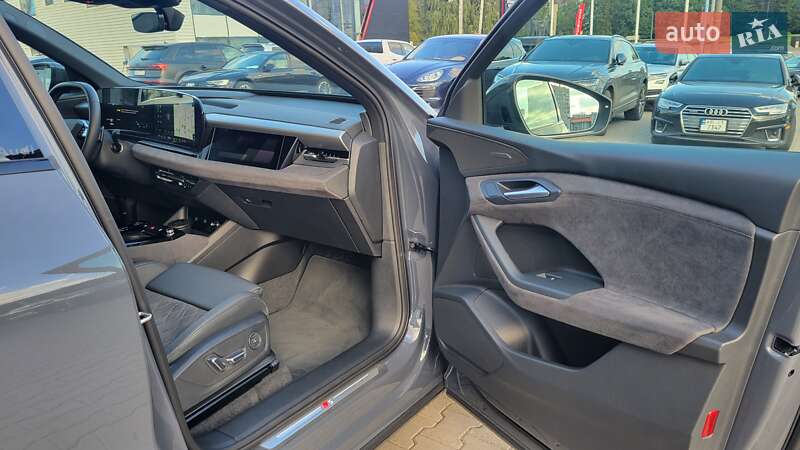 Внедорожник / Кроссовер Audi Q6 e-tron 2024 в Хмельницком