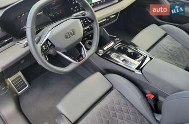 Внедорожник / Кроссовер Audi Q6 e-tron 2024 в 