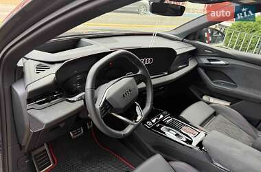 Позашляховик / Кросовер Audi Q6 e-tron 2024 в 