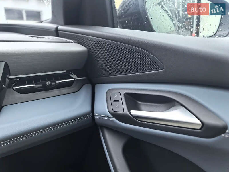 Позашляховик / Кросовер Audi Q6 e-tron 2025 в Львові