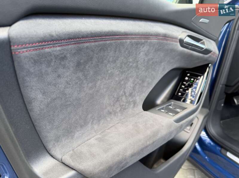 Позашляховик / Кросовер Audi Q6 e-tron 2024 в Хмельницькому