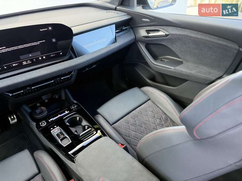 Позашляховик / Кросовер Audi Q6 e-tron 2024 в Хмельницькому