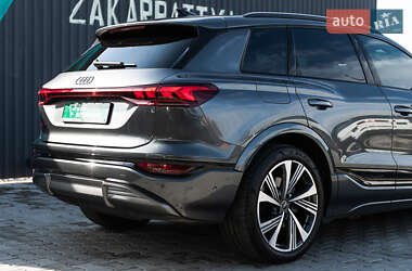 Позашляховик / Кросовер Audi Q6 e-tron 2024 в 
