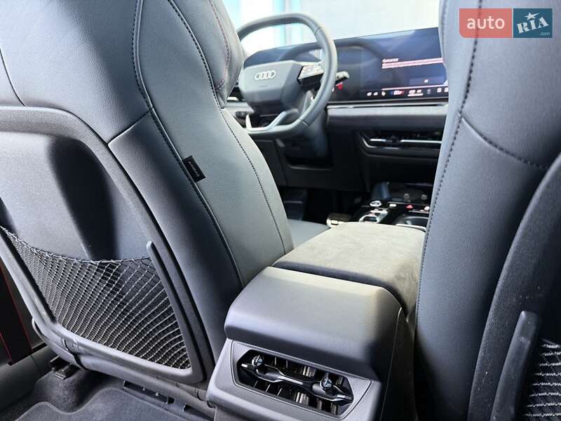 Позашляховик / Кросовер Audi Q6 e-tron 2024 в Хмельницькому