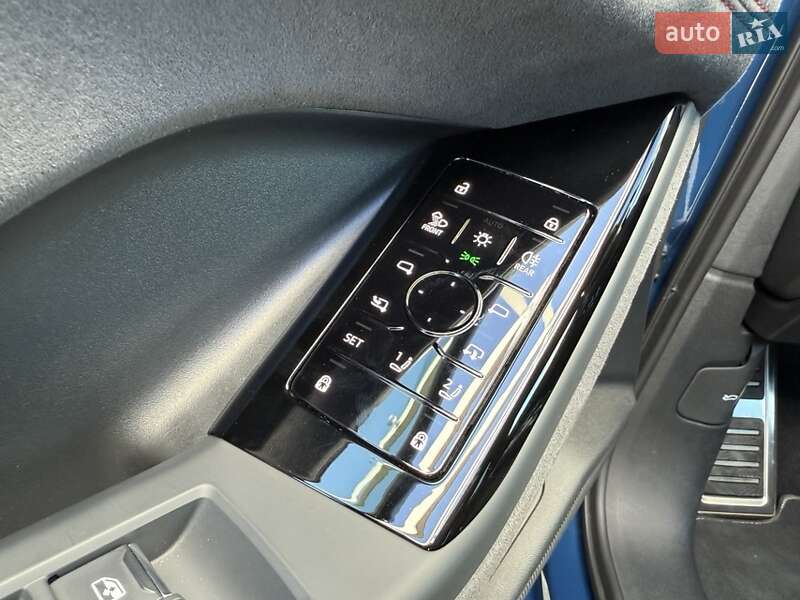 Позашляховик / Кросовер Audi Q6 e-tron 2024 в Хмельницькому