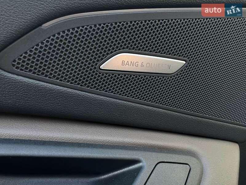 Внедорожник / Кроссовер Audi Q6 e-tron 2025 в Львове