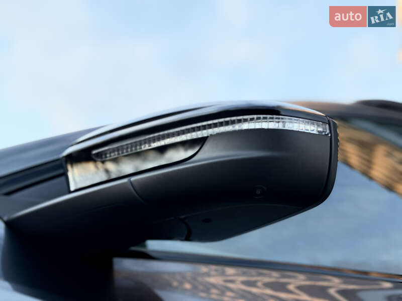 Внедорожник / Кроссовер Audi Q6 e-tron 2024 в Львове