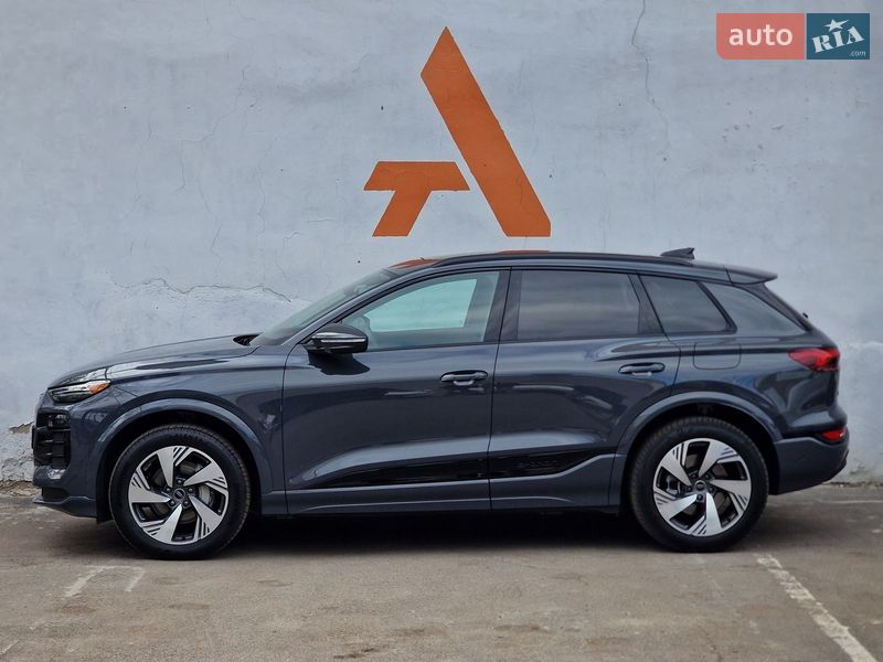Внедорожник / Кроссовер Audi Q6 e-tron 2024 в Одессе