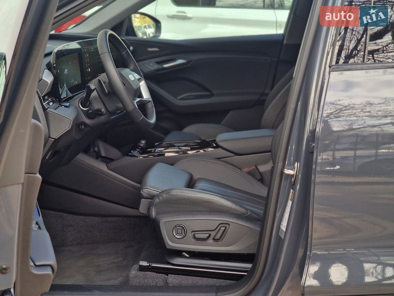 Внедорожник / Кроссовер Audi Q6 e-tron 2024 в Одессе