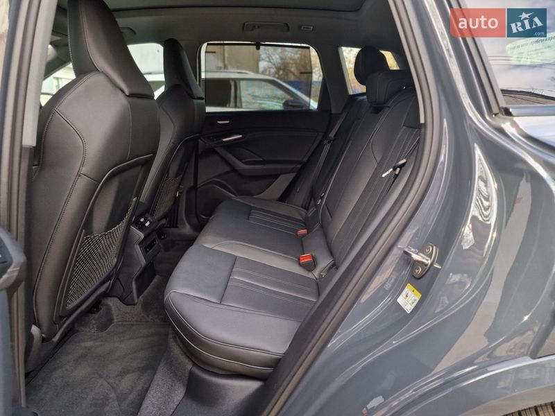 Внедорожник / Кроссовер Audi Q6 e-tron 2024 в Одессе