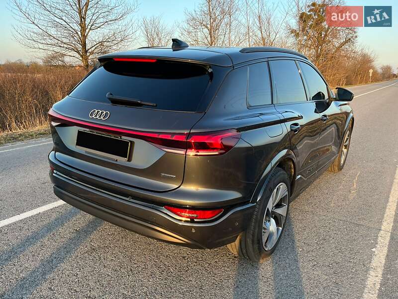 Внедорожник / Кроссовер Audi Q6 e-tron 2025 в Львове