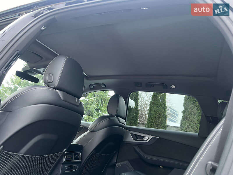 Позашляховик / Кросовер Audi Q7 e-tron 2017 в Івано-Франківську