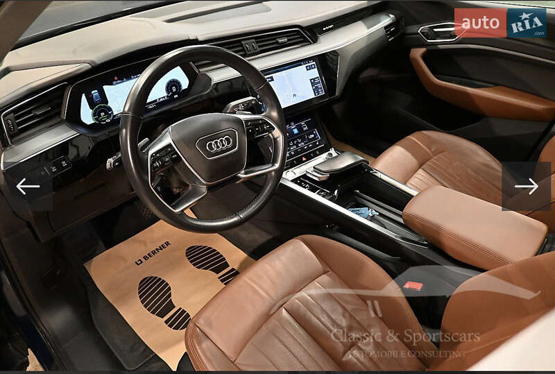 Внедорожник / Кроссовер Audi Q7 e-tron 2019 в 