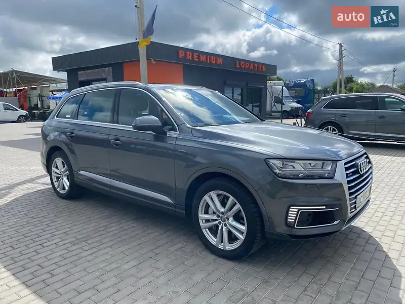 Audi Q7 e-tron 2016