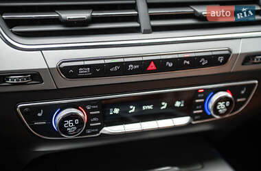 Внедорожник / Кроссовер Audi Q7 e-tron 2016 в 