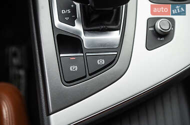 Внедорожник / Кроссовер Audi Q7 e-tron 2016 в 