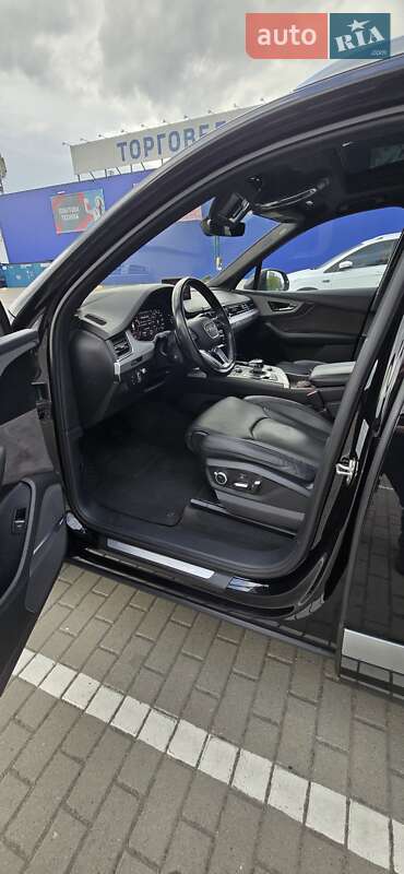 Позашляховик / Кросовер Audi Q7 e-tron 2016 в Шептицькому