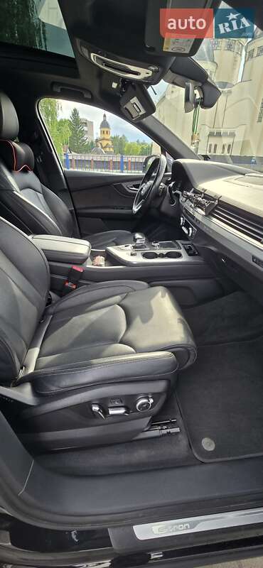 Позашляховик / Кросовер Audi Q7 e-tron 2016 в Шептицькому