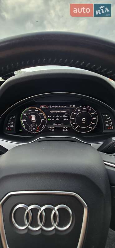 Позашляховик / Кросовер Audi Q7 e-tron 2016 в Шептицькому