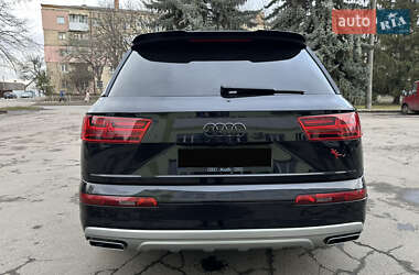 Внедорожник / Кроссовер Audi Q7 e-tron 2016 в 