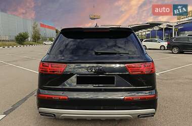 Внедорожник / Кроссовер Audi Q7 e-tron 2016 в 