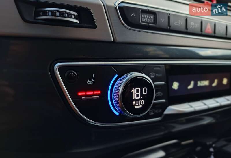 Позашляховик / Кросовер Audi Q7 e-tron 2016 в Рівному