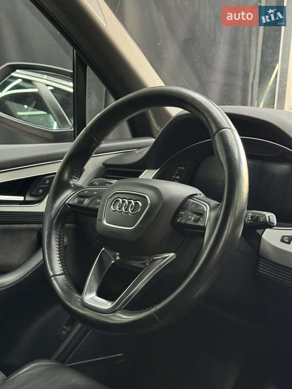 Позашляховик / Кросовер Audi Q7 e-tron 2016 в Одесі фото 8 Позашляховик / Кросовер Audi Q7 e-tron 2016 в Одесі