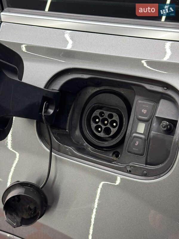 Позашляховик / Кросовер Audi Q7 e-tron 2016 в Одесі фото 14 Позашляховик / Кросовер Audi Q7 e-tron 2016 в Одесі