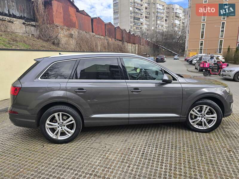 Внедорожник / Кроссовер Audi Q7 e-tron 2018 в Львове