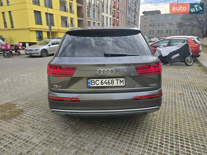 Внедорожник / Кроссовер Audi Q7 e-tron 2018 в Львове