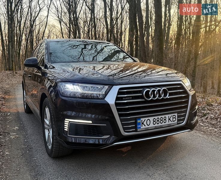 Позашляховик / Кросовер Audi Q7 e-tron 2016 в Ужгороді