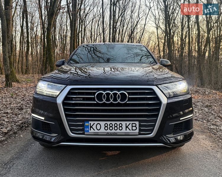 Позашляховик / Кросовер Audi Q7 e-tron 2016 в Ужгороді