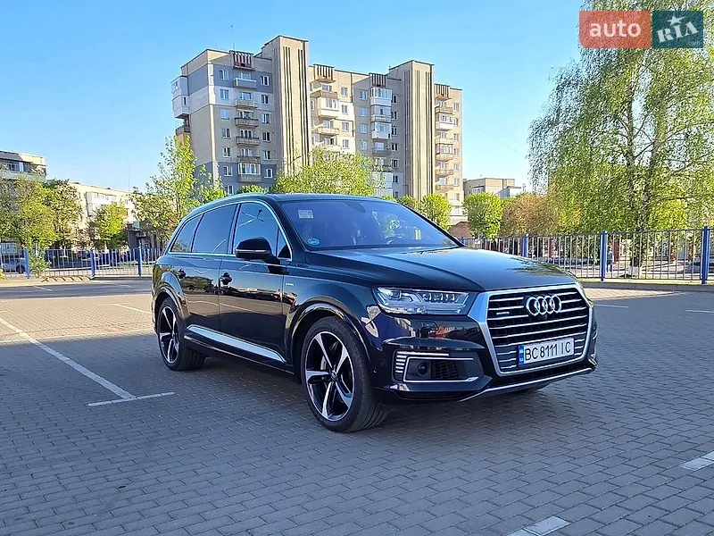 Audi Q7 e-tron 2016