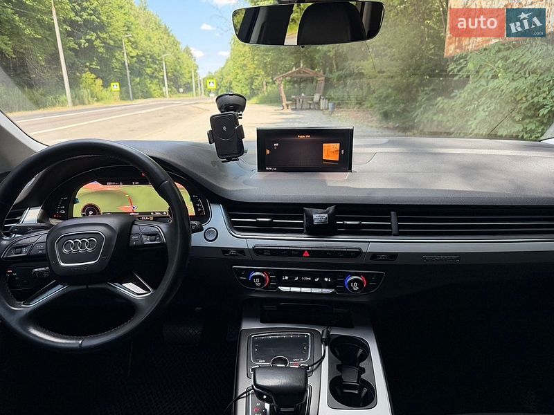 Внедорожник / Кроссовер Audi Q7 e-tron 2018 в Кременце