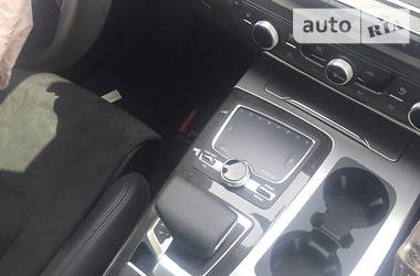 Внедорожник / Кроссовер Audi Q7 2015 в 
