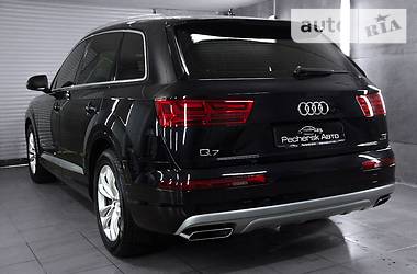 Внедорожник / Кроссовер Audi Q7 2015 в Киеве