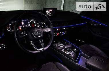 Внедорожник / Кроссовер Audi Q7 2015 в Киеве