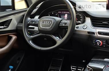 Внедорожник / Кроссовер Audi Q7 2016 в Днепре