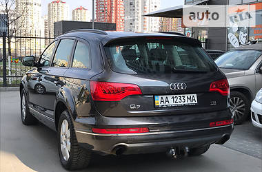 Внедорожник / Кроссовер Audi Q7 2012 в 